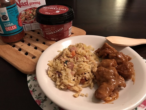 Nasi goreng met kipsaté glutenvrij