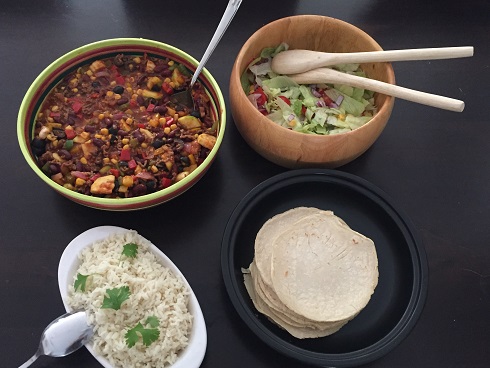 Tortilla’s met pittige Mexicaanse gehakt-groente schotel