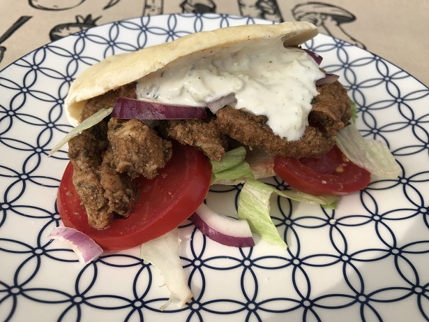 Gyros kip, heerlijk op een pitabroodje met tzatziki