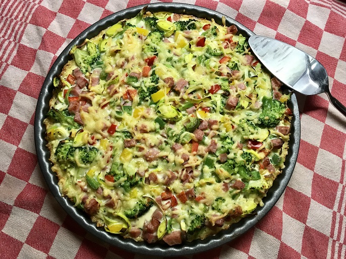Rijsttaart met broccoli, prei, ham en kaas