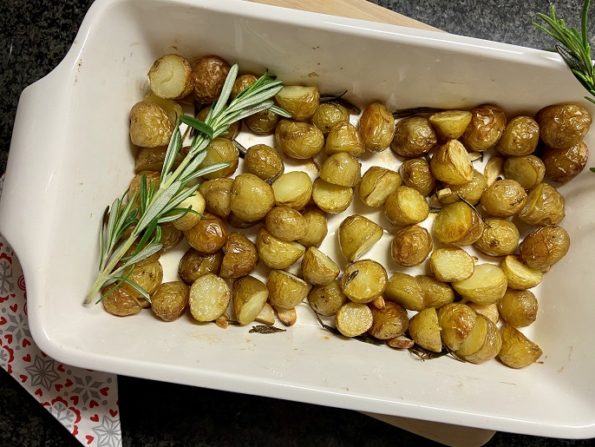 krieltjes met rozemarijn en knoflook