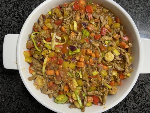 Shoarma ovenschotel met knoflook-aardappelpuree