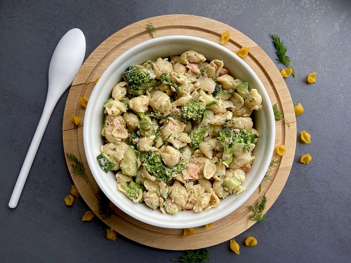 Pasta met gerookte zalm in dille roomsaus