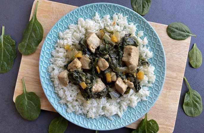Thaise curry met paksoi, spinazie en kip