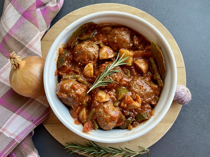 Provençaalse gehaktballen met haricots verts en champignons