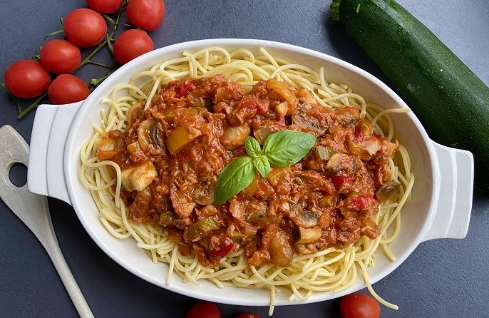spaghetti in tomaten-tonijnsaus