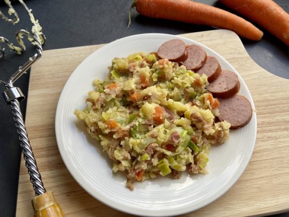 Stamppot met winterpeen ,prei en spekjes