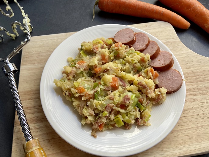 Stamppot met winterpeen, prei en spekjes