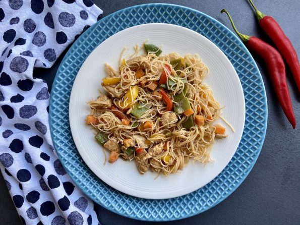 mihoen rode curry met kip en groente