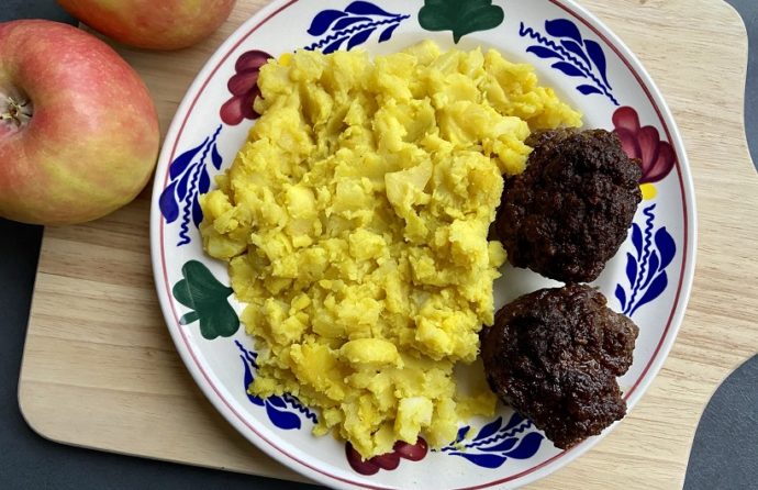 Spitskoolstamppot met kerrie en appel