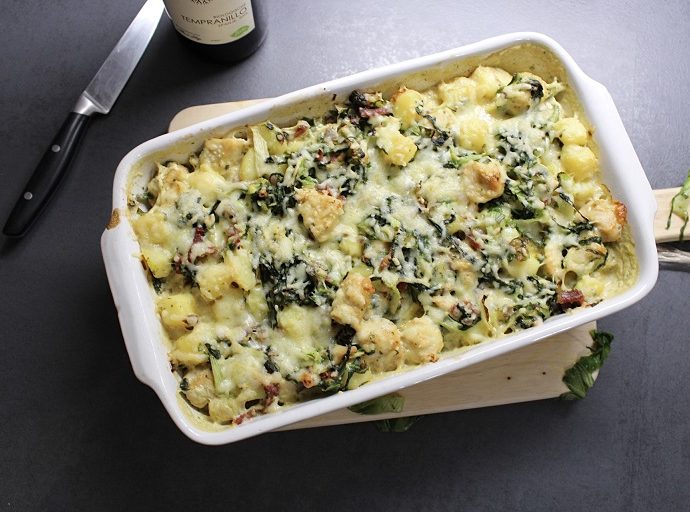 Andijvieschotel met kip, krieltjes en bacon