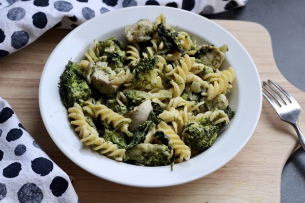 Pasta pesto met spinazie, kip en mascarpone