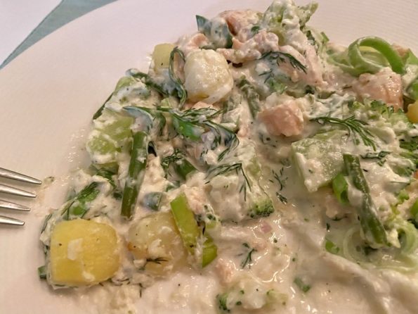 visschotel met krieltjes, haricots verts en broccoli