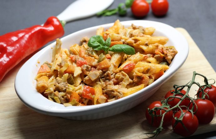 penne met tomaten-mascarponesaus en gehakt