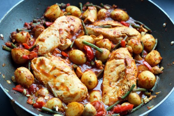 Provençaalse kipschotel met krieltjes en haricots verts