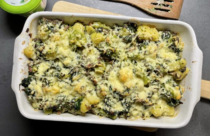 Broccoli-spinazie-ovenschotel-met-krieltjes-en-gehakt