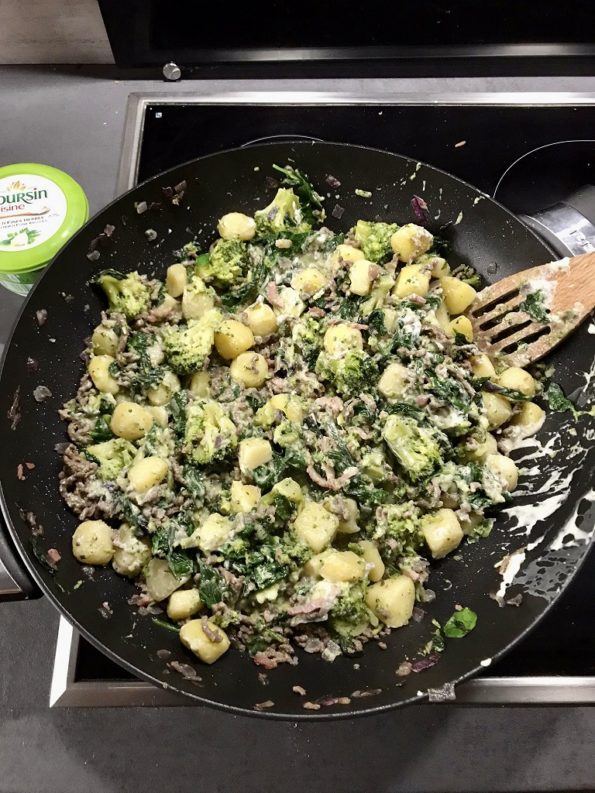 Broccoli-spinazie-ovenschotel-met-krieltjes-en-gehakt