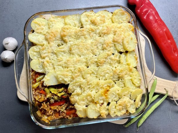 Mediterraanse ovenschotel met broccoli, sperziebonen en gehakt