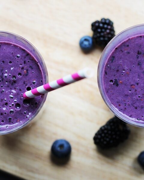 Blauwe bessen-bramen smoothie
