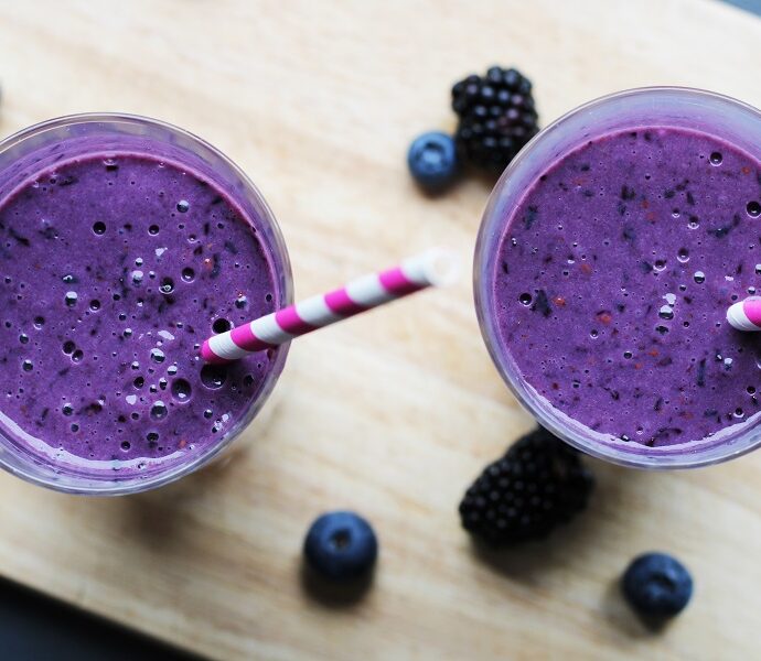 Blauwe bessen-bramen smoothie