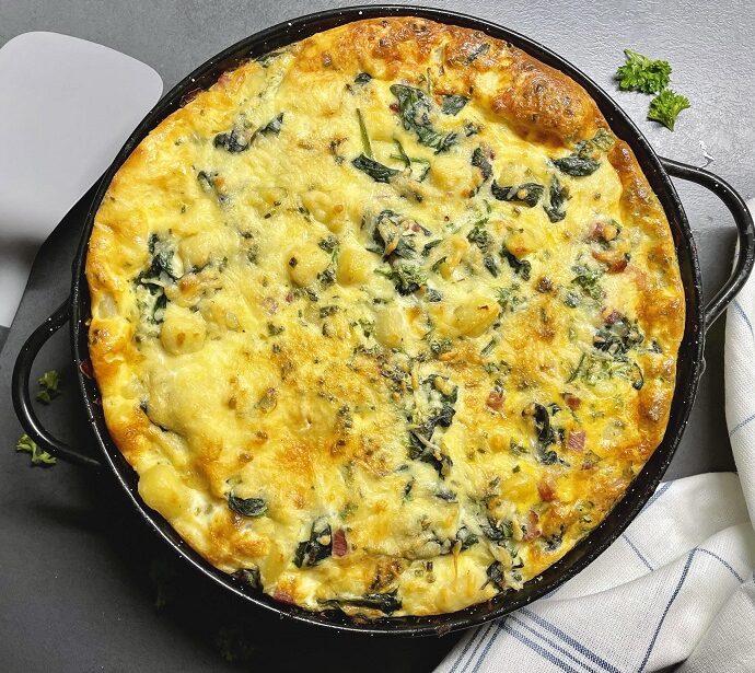 Frittata met spinazie, krieltjes en spekjes