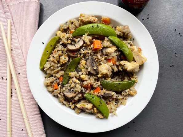 Japanse gebakken rijst met kip